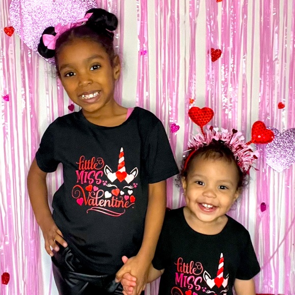 It’s For The Little Divas, jewelry and bags all the accessories you need show!!👛 - Picture 12 of 16